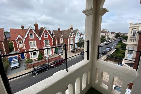 2 bedroom flat to rent, St. Andrews Road, Southsea