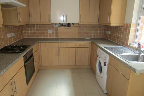 4 bedroom terraced house to rent, Highfield Lane, Southampton