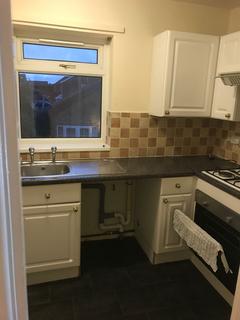 2 bedroom flat to rent, Bahram Road, Bessacarr, Doncaster DN4