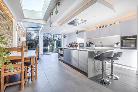 undefined, Kingsway,  Richmond,  SW14