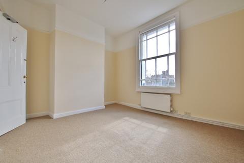 1 bedroom flat to rent, The Broadway Winchester UNFURNISHED