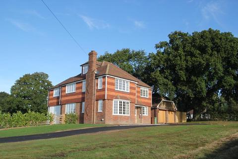 5 bedroom detached house to rent, Lower Standen Street, Iden Green, Benenden, Kent, TN17 4LA