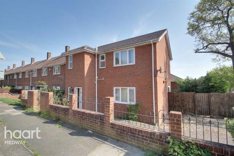 3 bedroom detached house to rent, Maidstone Road, Rochester