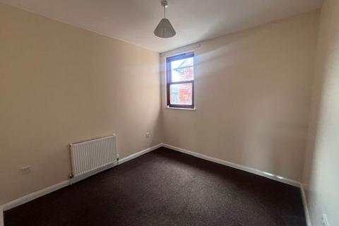 2 bedroom flat to rent, High Street, Kirton