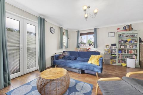 2 bedroom apartment to rent, John Austin Close, Kingston Upon Thames