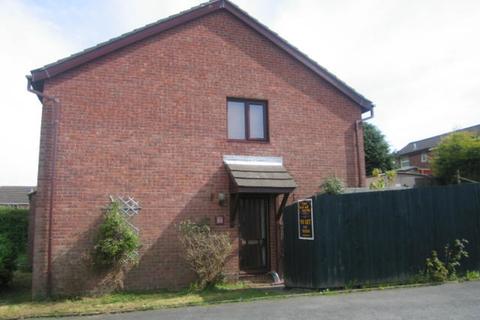 2 bedroom end of terrace house to rent - 22 Milton Close, Haverfordwest. SA61 1SW