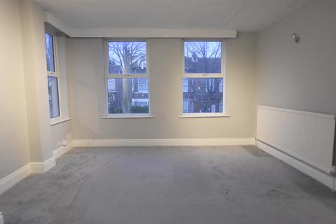 2 bedroom flat to rent, Flat 4 Charnwood House