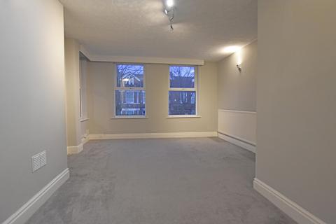 2 bedroom flat to rent, Flat 4 Charnwood House