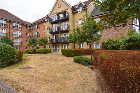 2 bedroom ground floor flat to rent, Sutton Court, Crane Mead, Ware SG12