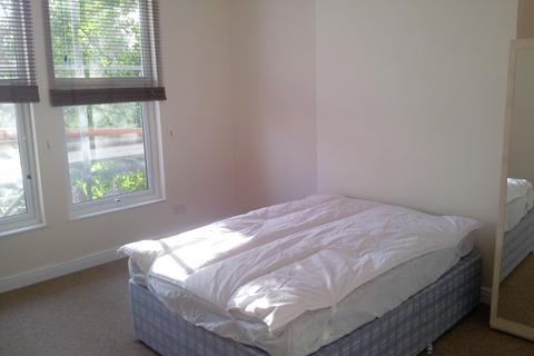 8 bedroom end of terrace house to rent - Horfield Rd, Bristol BS2