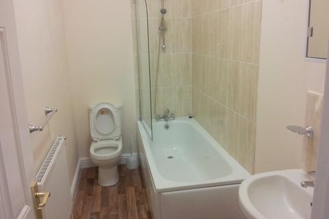 8 bedroom end of terrace house to rent - Horfield Rd, Bristol BS2