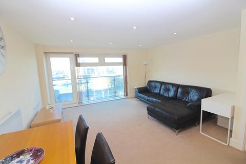 2 bedroom apartment to rent, Altamar, Kings Road, Swansea, SA1 8PP