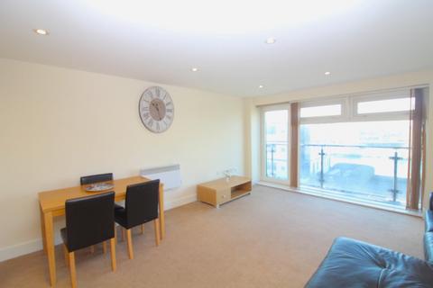 2 bedroom apartment to rent, Altamar, Kings Road, Swansea, SA1 8PP