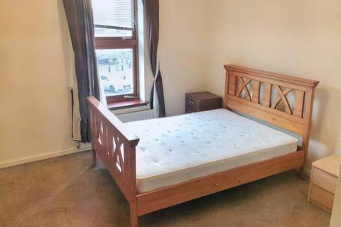 2 bedroom flat to rent, Old Rutherglen Road, Flat 1-2, Glasgow G5
