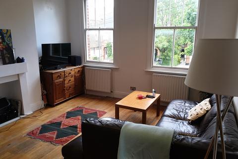 3 bedroom apartment to rent, Killieser Avenue, London SW2