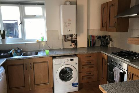 3 bedroom semi-detached house to rent, Wingfield Road, Bromham, Bedford MK43