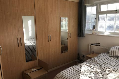 3 bedroom semi-detached house to rent, Wingfield Road, Bromham, Bedford MK43