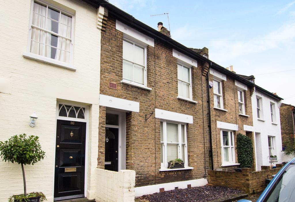 Charles Street, Barnes, London, SW13 2 bed house £2,145 pcm (£495 pw)