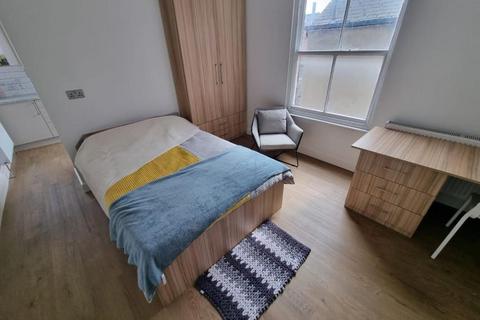 Studio to rent, Blenheim Terrace, University, Leeds LS2 9HD