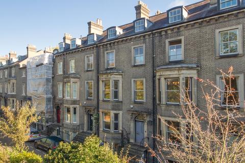 4 bedroom terraced house to rent, Brookside, Cambridge