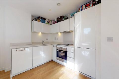 2 bedroom flat to rent, Seven Seas Gardens, London E3