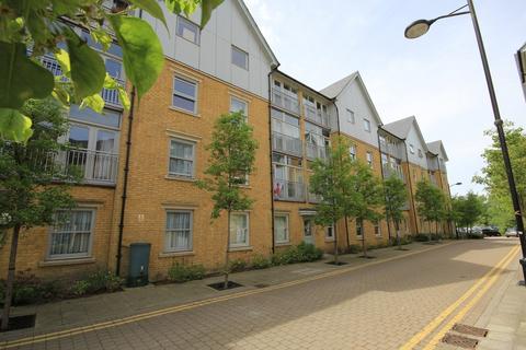 3 bedroom apartment to rent, Bingley Court, Canterbury CT1