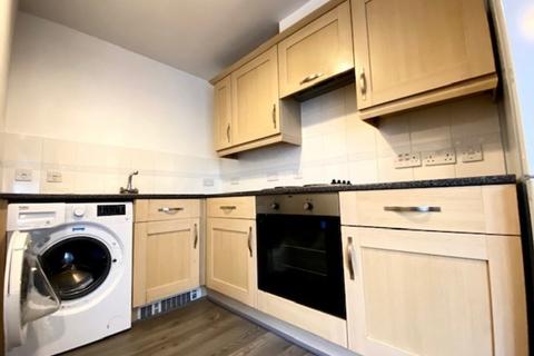 3 bedroom apartment to rent, Bingley Court, Canterbury CT1