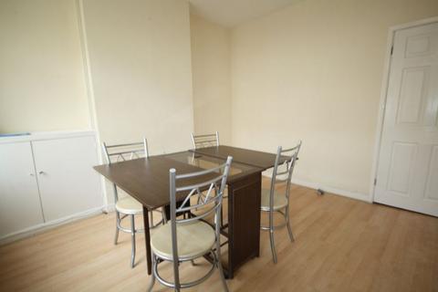 2 bedroom terraced house to rent, Ridley Street, West End, Leicester LE3