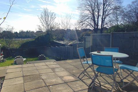 7 bedroom semi-detached house to rent, Kitchener Road