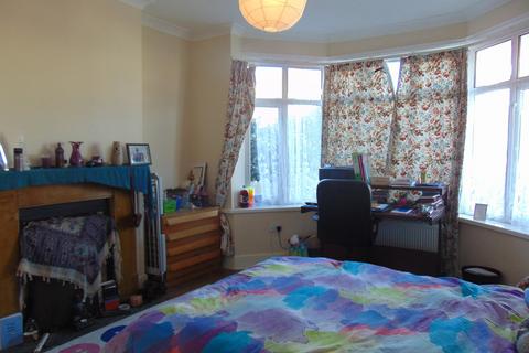 7 bedroom semi-detached house to rent, Kitchener Road