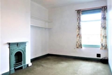 3 bedroom terraced house to rent, Thorpe Road, Pudsey