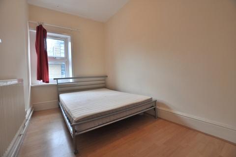 2 bedroom flat to rent, Brick Lane, London E1