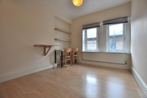 2 bedroom flat to rent, Brick Lane, London E1