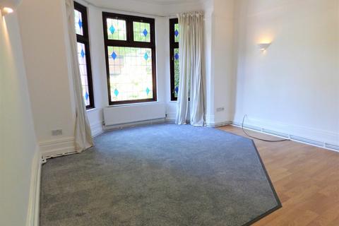 2 bedroom apartment to rent, Gainsborough, Didsbury