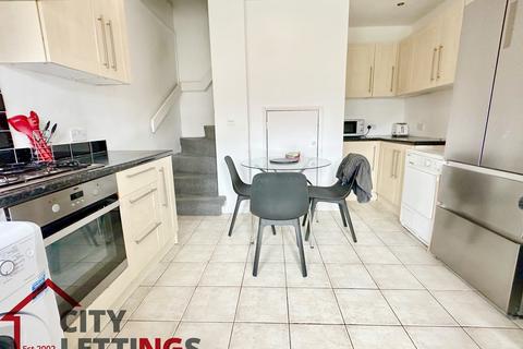 5 bedroom terraced house to rent, Waterloo Promenade, Arboretum