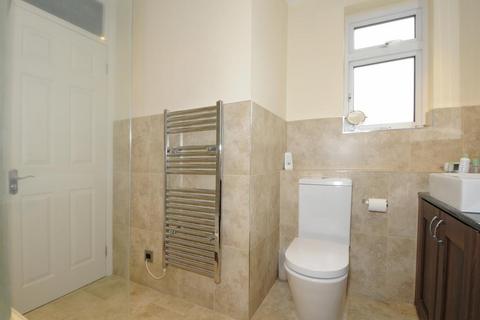 2 bedroom apartment to rent, Gateway Close,  Northwood,  HA6