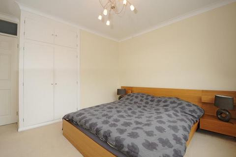 2 bedroom apartment to rent, Gateway Close,  Northwood,  HA6