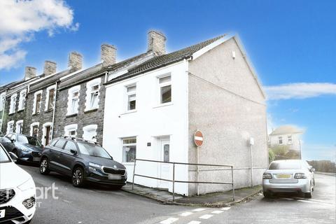 3 bedroom end of terrace house to rent, Jamesville, Newport