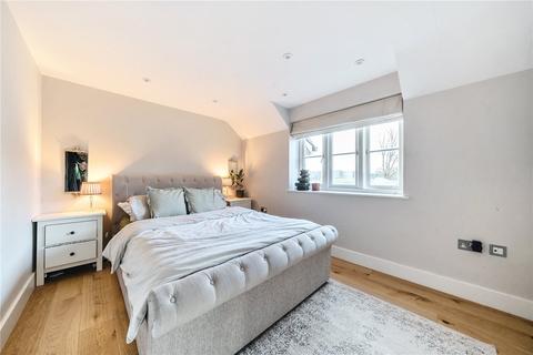 3 bedroom end of terrace house to rent, Tilford Street, Tilford, Surrey, GU10