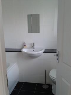 6 bedroom semi-detached house to rent, Pershore Place, Coventry,