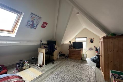 6 bedroom semi-detached house to rent, HMO 6or 7 bed, Westlea Road, CV31 3JE