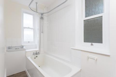 Studio to rent, Berwick Street, Soho W1