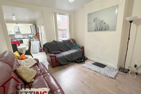 6 bedroom terraced house to rent, Kimbolton Avenue, Lenton