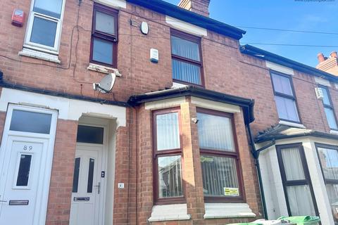 6 bedroom end of terrace house to rent - Rothesay Avenue Nottingham NG7