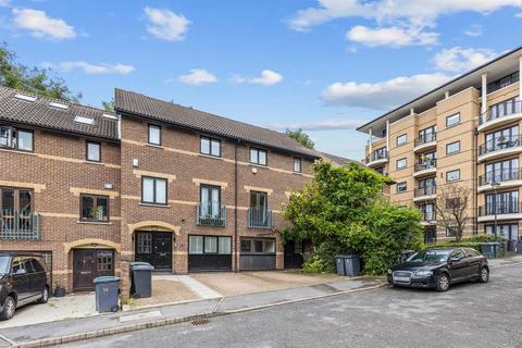 4 bedroom terraced house to rent, Ridgeway Gardens, Highgate, N6