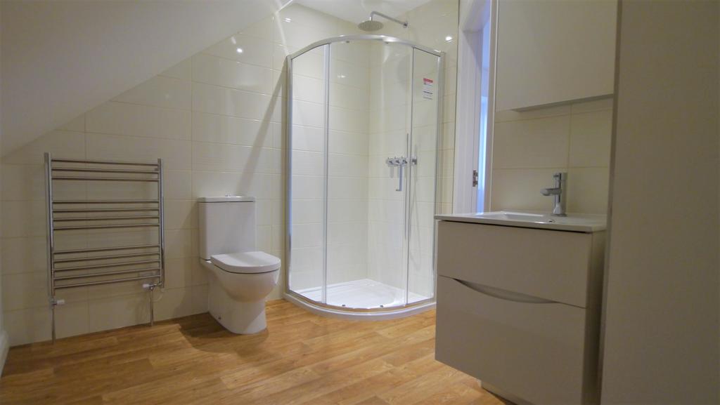 En Suite to Master