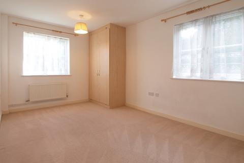 2 bedroom flat to rent, Revere Way,  Ewell, KT19