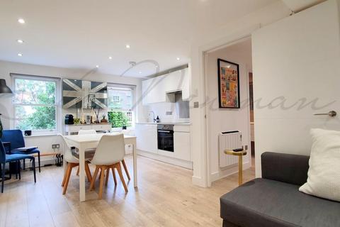 undefined, Charlotte Street, Fitzrovia, W1T