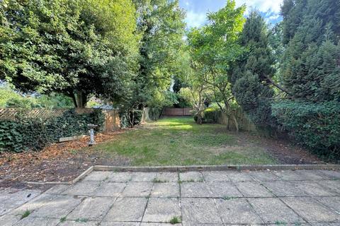 42 Ravensdale Avenue, London, N12 9HT