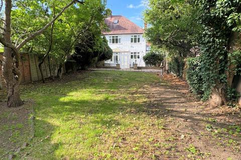 42 Ravensdale Avenue, London, N12 9HT